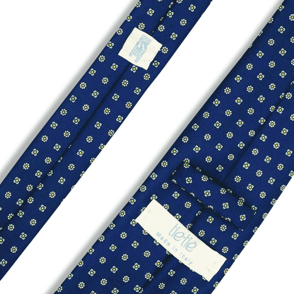 Giacinto - Motivo Fiorellini e Quadri - Cravatta 3 pieghe 100% Seta - Made in Italy